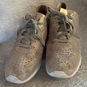 UGG Women's Tye Stardust Gold Leather Metallic Trainers Sz 10